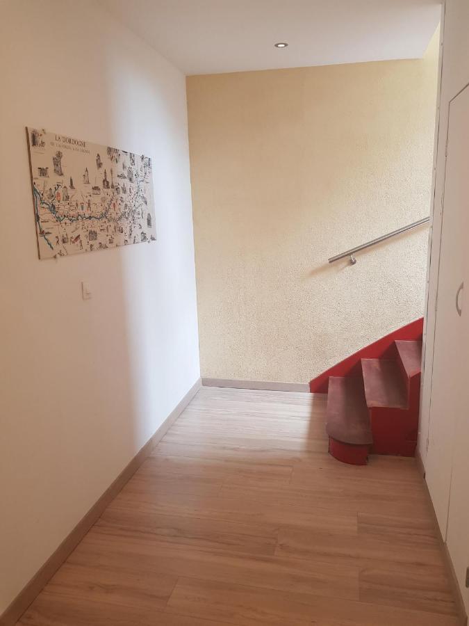 11 - Tres Joli 2 Pieces Tout Equipe Pour 1 A 5 Personnes, Vue Sur Parc Arbore, Parking Privatif Gratuit, Grand Fourgon Possible, Tout Le Linge De Maison Est Fourni Razac-sur-lʼIsle Exteriér fotografie