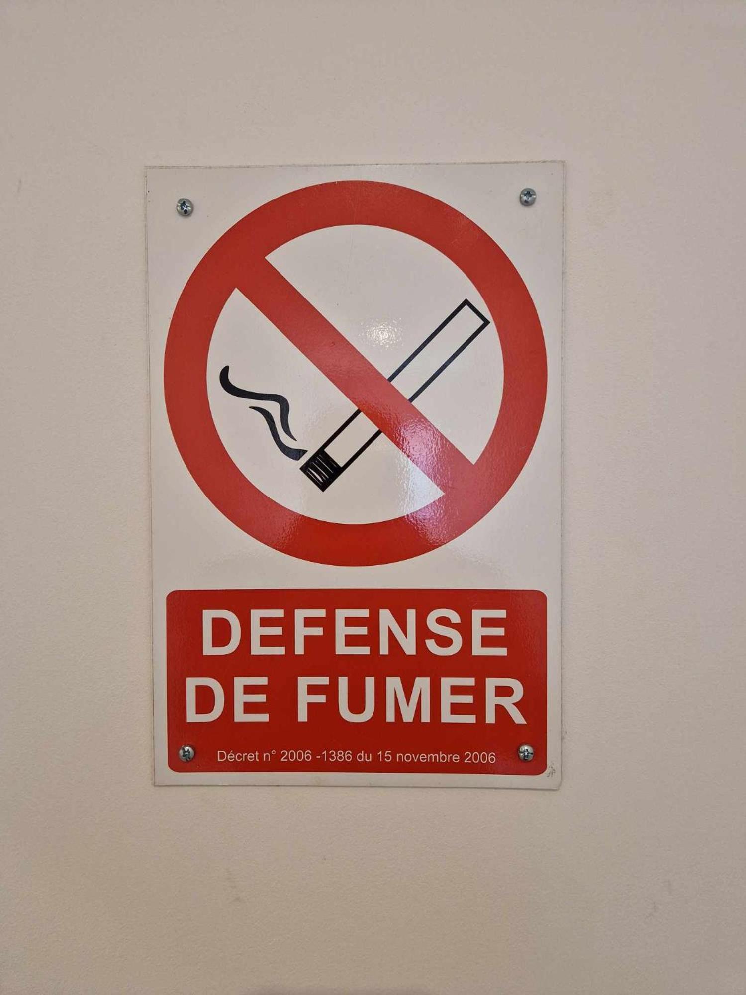 11 - Tres Joli 2 Pieces Tout Equipe Pour 1 A 5 Personnes, Vue Sur Parc Arbore, Parking Privatif Gratuit, Grand Fourgon Possible, Tout Le Linge De Maison Est Fourni Razac-sur-lʼIsle Exteriér fotografie