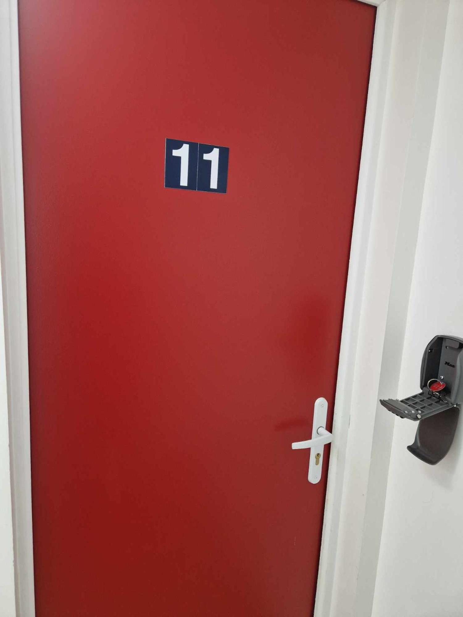11 - Tres Joli 2 Pieces Tout Equipe Pour 1 A 5 Personnes, Vue Sur Parc Arbore, Parking Privatif Gratuit, Grand Fourgon Possible, Tout Le Linge De Maison Est Fourni Razac-sur-lʼIsle Exteriér fotografie