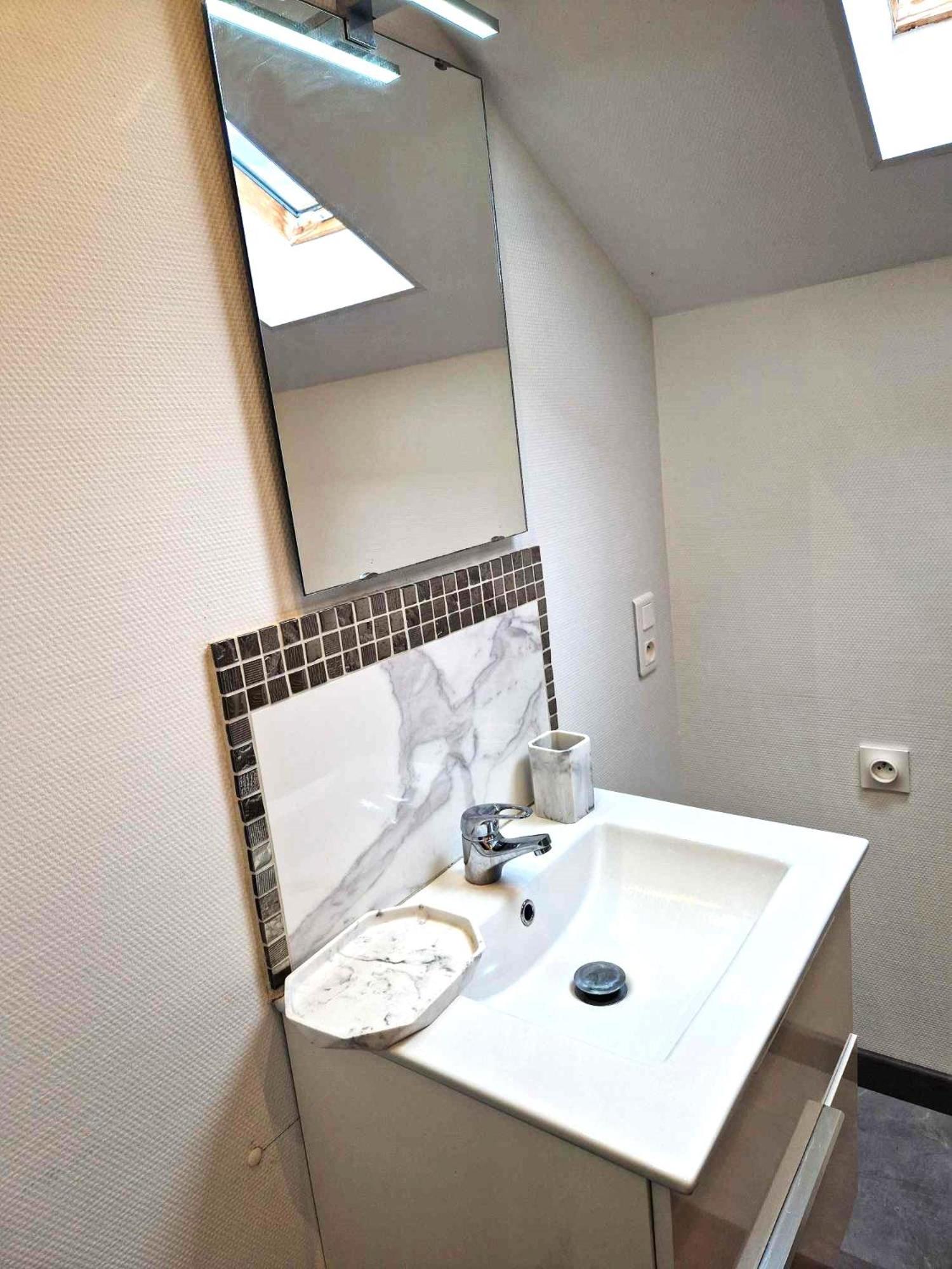 11 - Tres Joli 2 Pieces Tout Equipe Pour 1 A 5 Personnes, Vue Sur Parc Arbore, Parking Privatif Gratuit, Grand Fourgon Possible, Tout Le Linge De Maison Est Fourni Razac-sur-lʼIsle Exteriér fotografie