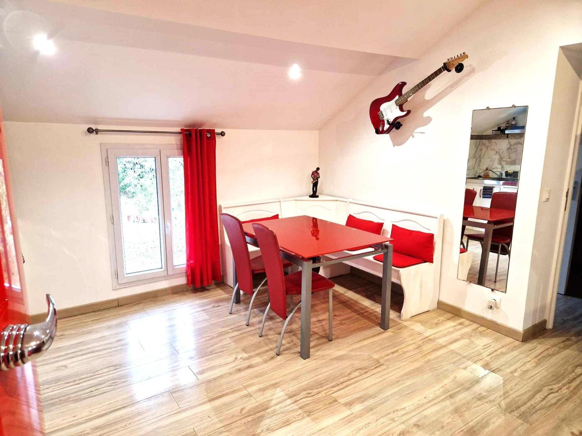 11 - Tres Joli 2 Pieces Tout Equipe Pour 1 A 5 Personnes, Vue Sur Parc Arbore, Parking Privatif Gratuit, Grand Fourgon Possible, Tout Le Linge De Maison Est Fourni Razac-sur-lʼIsle Exteriér fotografie
